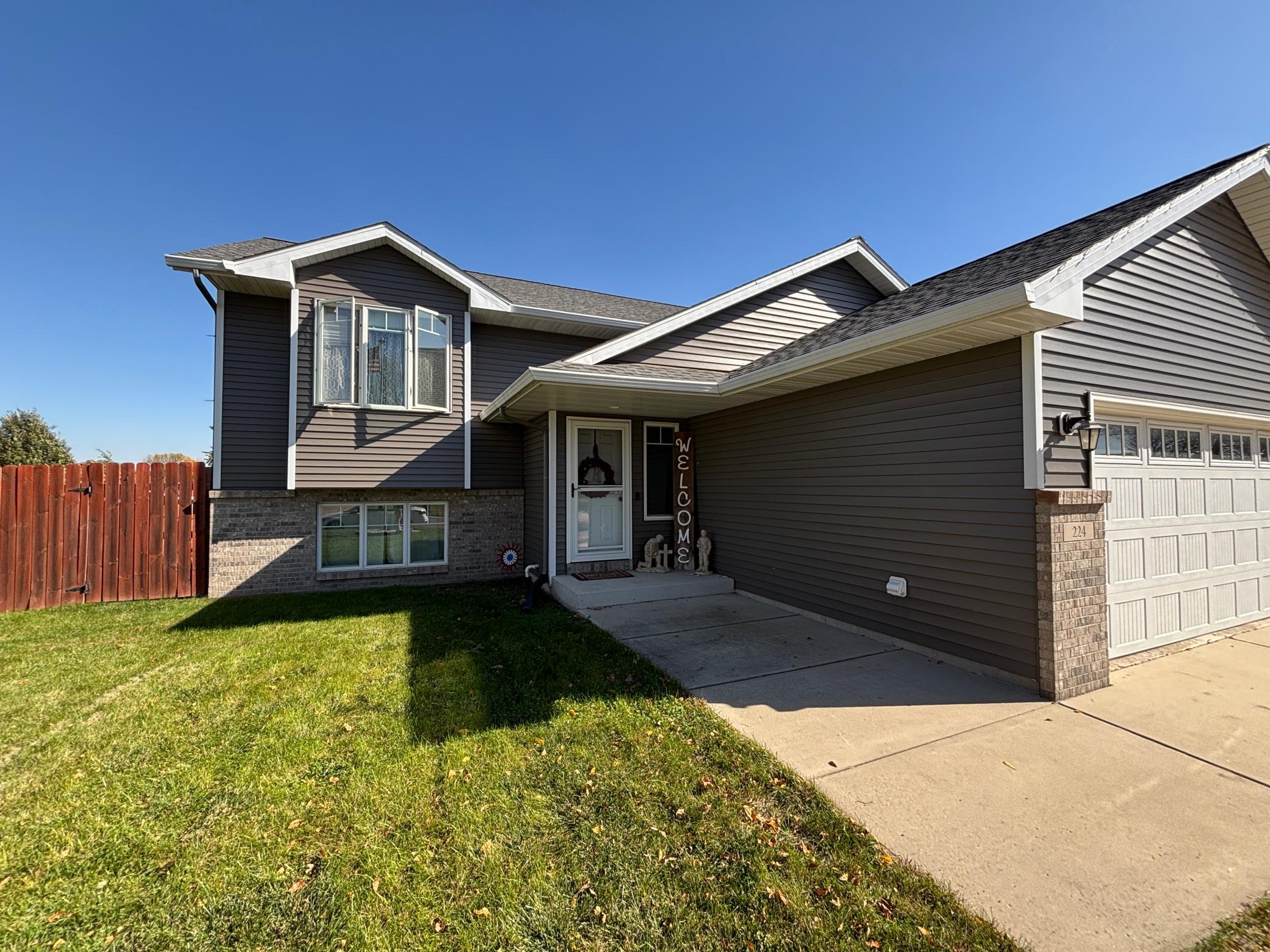 224 Creekside Drive