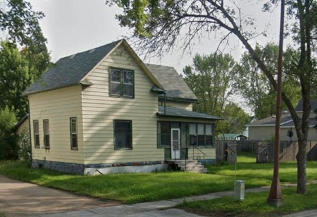 Photo of 309 4th Street W, Thief River Falls, MN 56701 (MLS # 7001397)