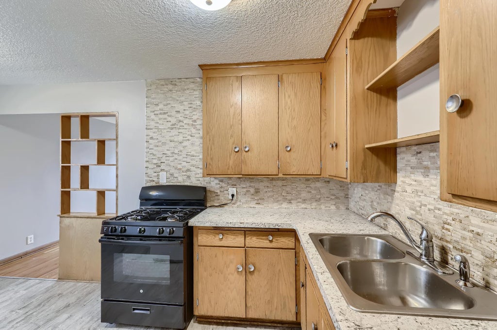 Photo of 3921 Lyndale Avenue N, Minneapolis, MN 55412 (MLS # 7097803)