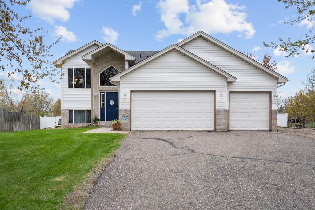 Photo of 10055 Somerset Lane, Monticello, MN 55362 (MLS # 7063903)