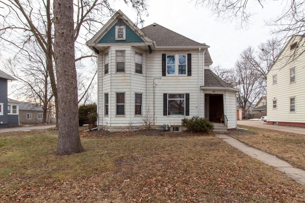 Photo of 123 11th Avenue SE, Rochester, MN 55904 (MLS # 7071109)