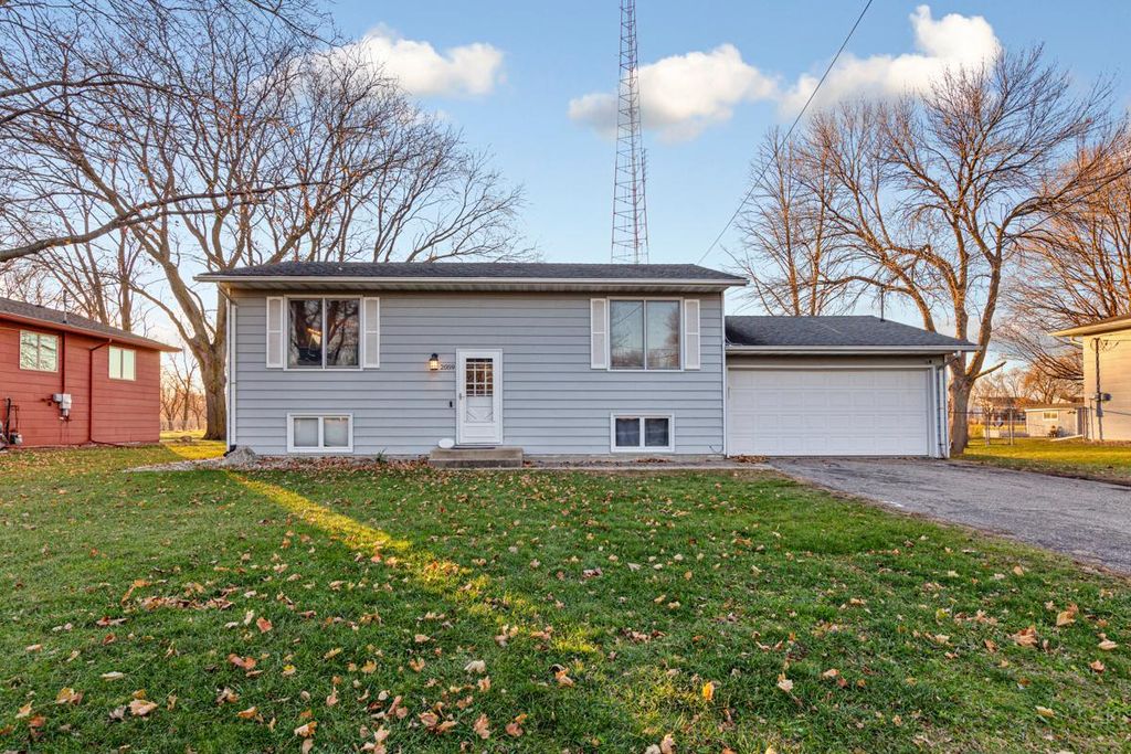 Photo of 2059 Roe Crest Drive, North Mankato, MN 56003 (MLS # 6826078)
