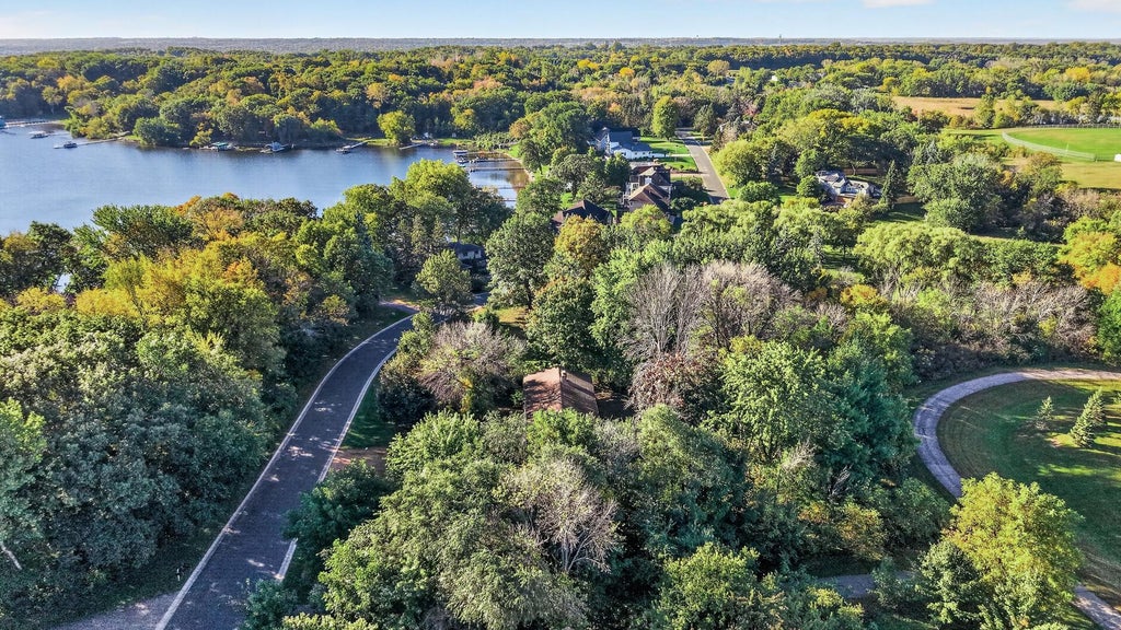 Photo of 9270 Kiowa Trail, Chanhassen, MN 55317 (MLS # 7155977)