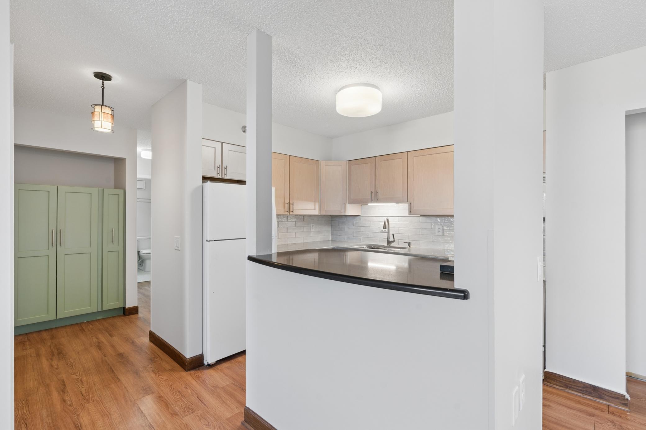 7600 Golden Valley Road 405