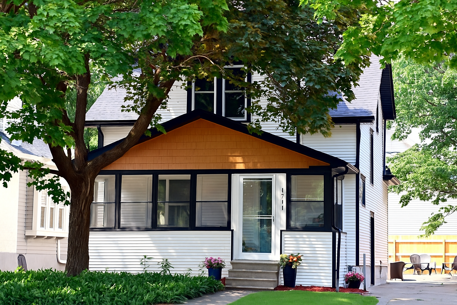 1711 Selby Avenue