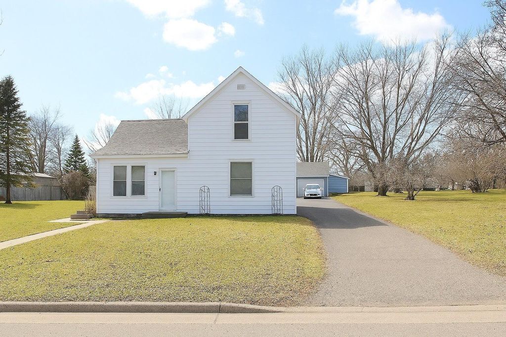 Photo of 211 4th Street SW, Staples, MN 56479 (MLS # 7056007)