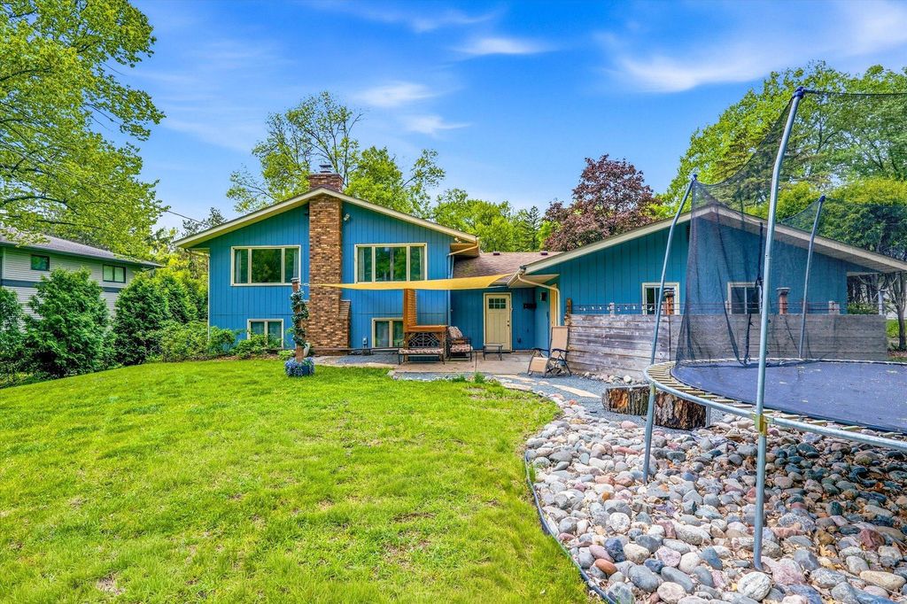 Photo of 3380 Dunlap Street N, Arden Hills, MN 55112 (MLS # 7075624)