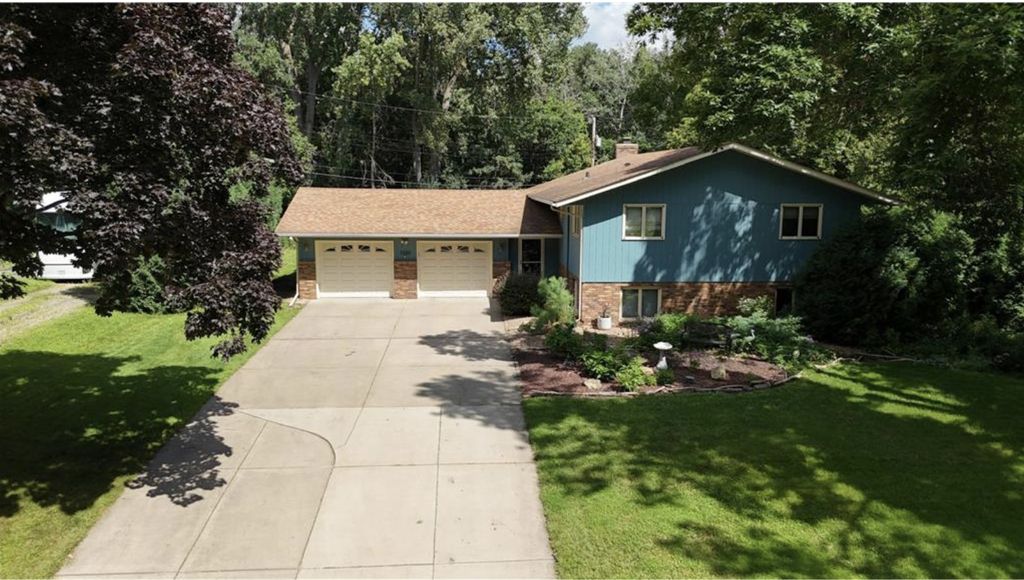 Photo of 3380 Dunlap Street N, Arden Hills, MN 55112 (MLS # 7075624)