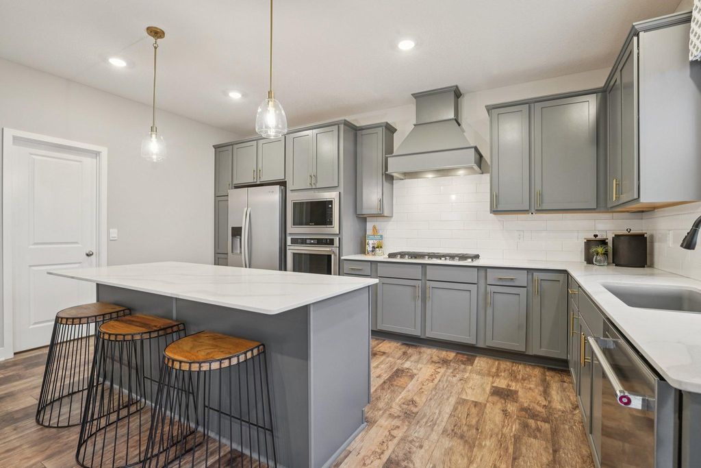 Photo of 9784 47th Bay NE, Saint Michael, MN 55376 (MLS # 7048834)