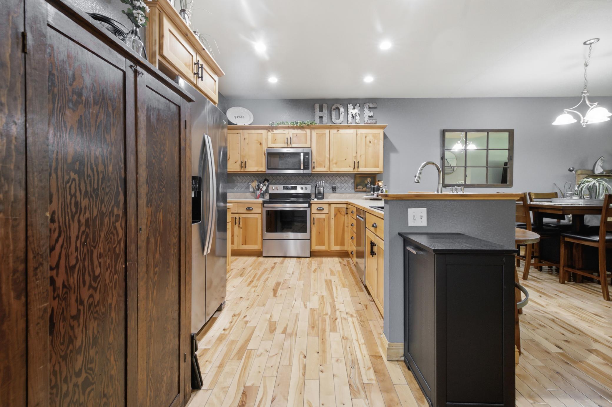 5646 Rush Lake Court