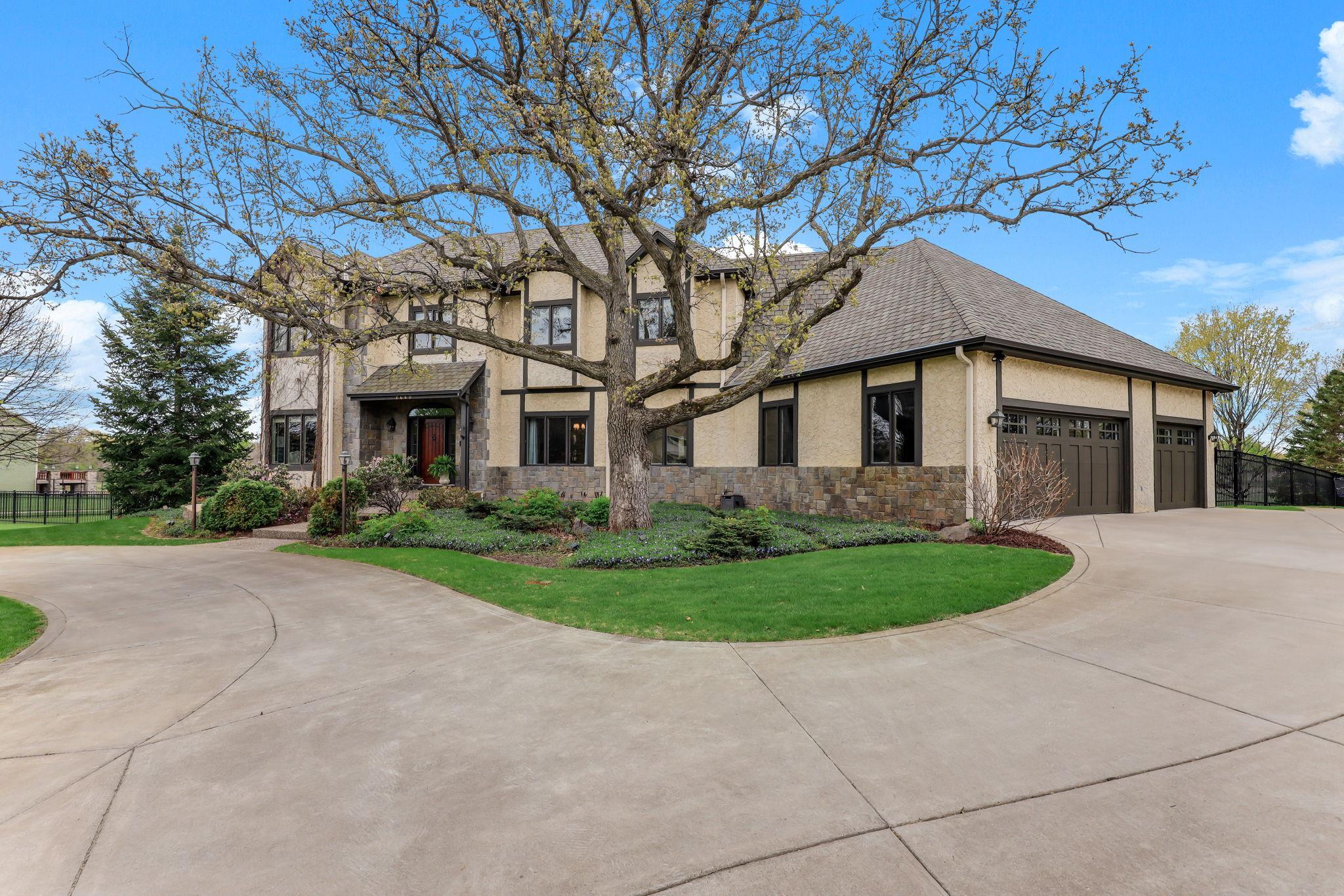2660 Deer Ridge NE