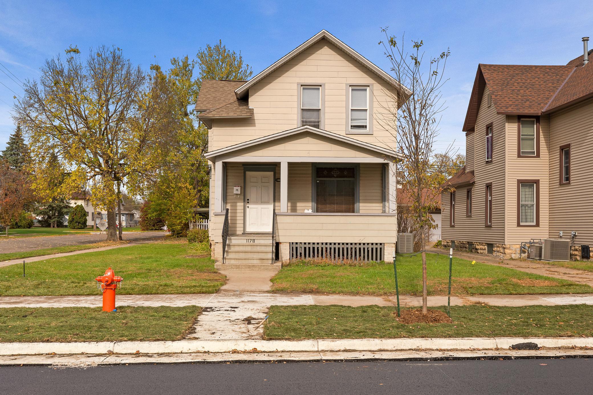 1178 W Broadway Street