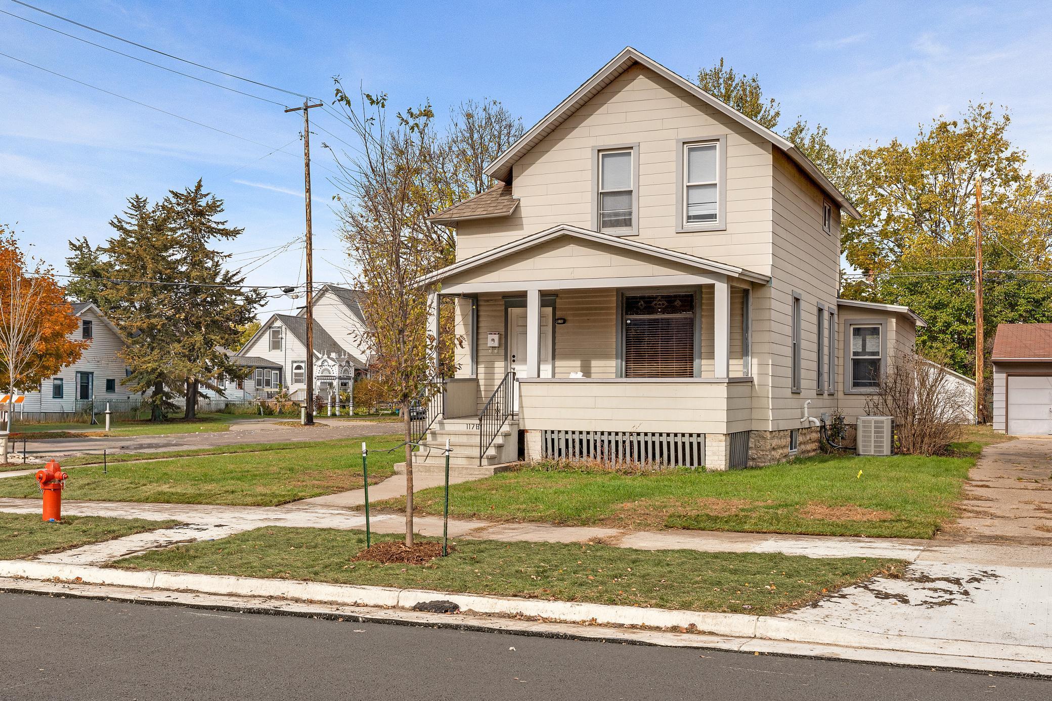 1178 W Broadway Street