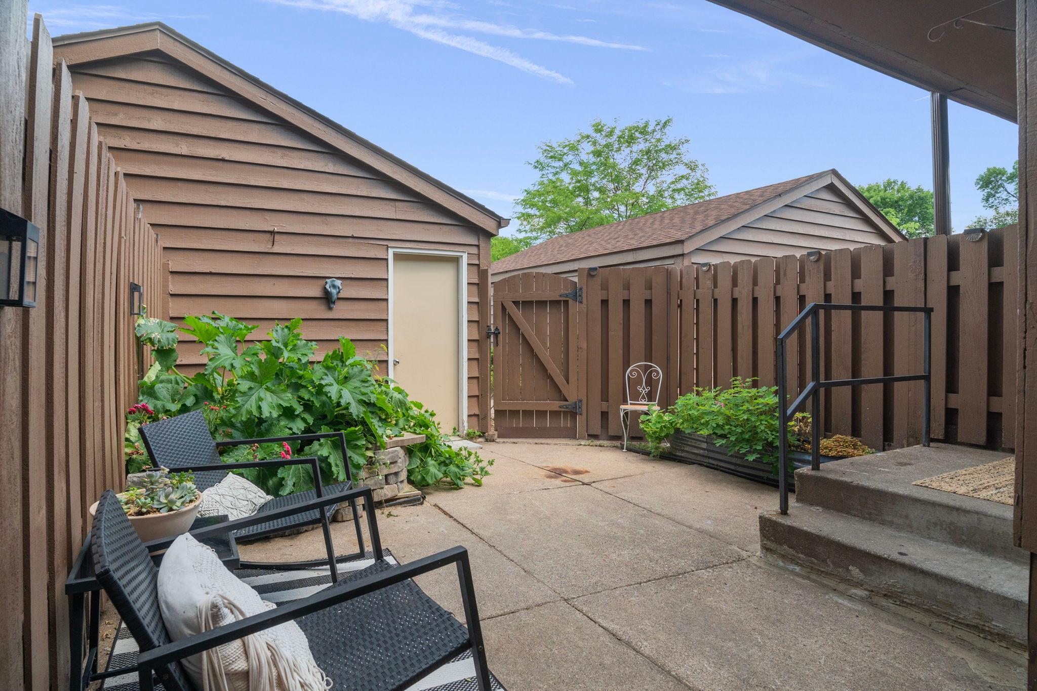 2455 Crestwood Drive