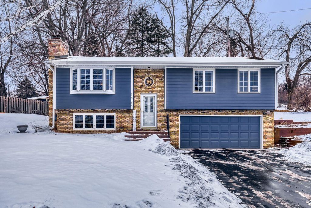 Photo of 12725 11th Avenue N, Plymouth, MN 55441 (MLS # 7016763)