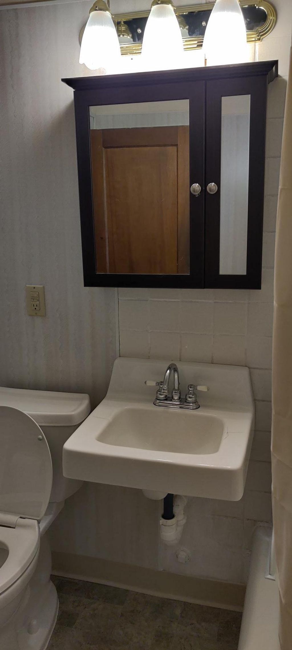 Photo of 2537 Pillsbury Avenue S, Minneapolis, MN 55404 (MLS # 7028399)