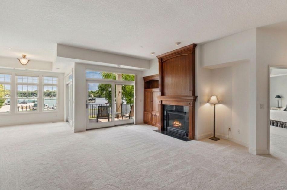 21957 Minnetonka Boulevard 17
