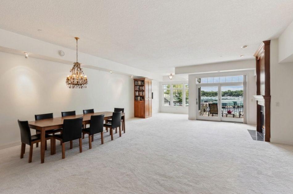 21957 Minnetonka Boulevard 17