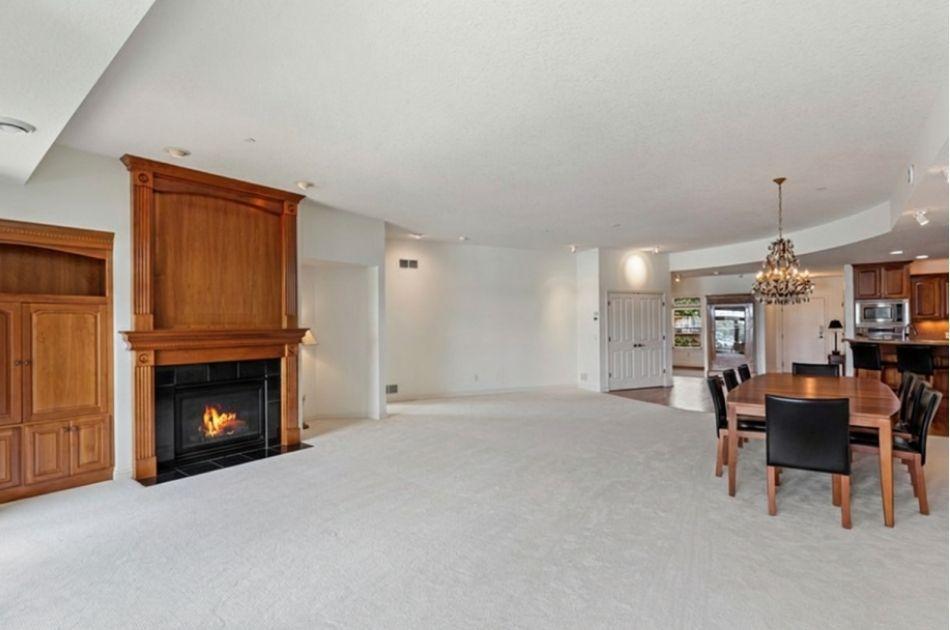21957 Minnetonka Boulevard 17