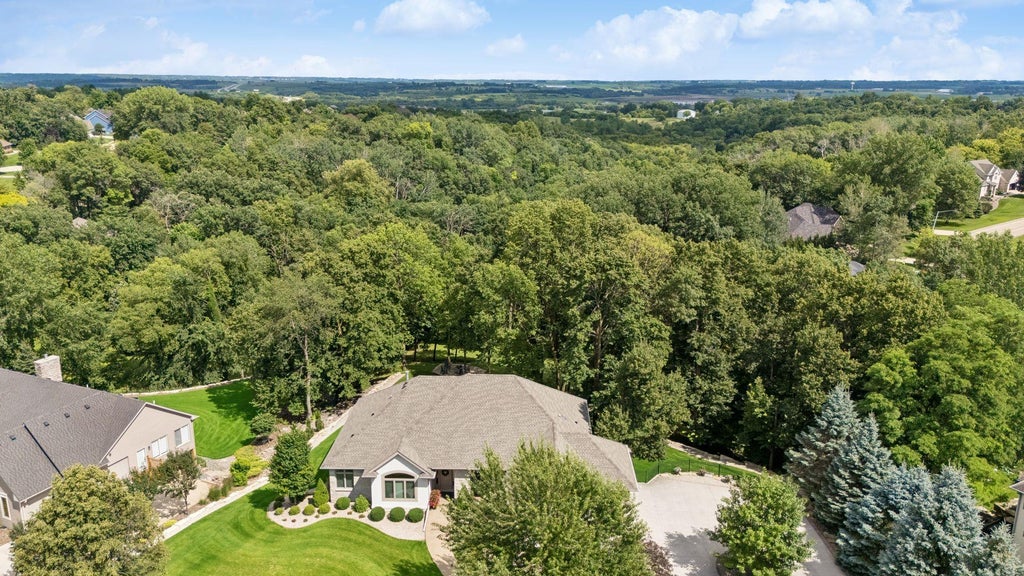 Photo of 1320 Wicklow Lane SW, Rochester, MN 55902 (MLS # 7097219)