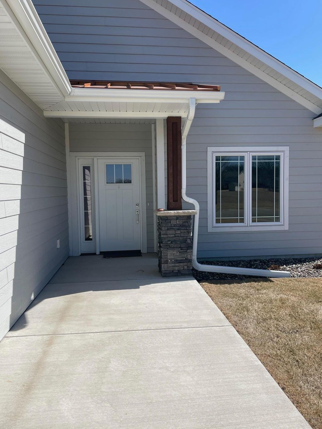 Photo of 1975 White Oak Lane NE, Owatonna, MN 55060 (MLS # 7003888)