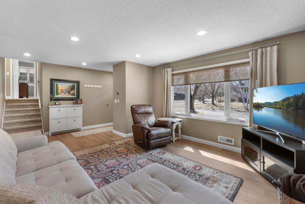 Photo of 5609 Upper 136th Street Court W, Apple Valley, MN 55124 (MLS # 7038101)