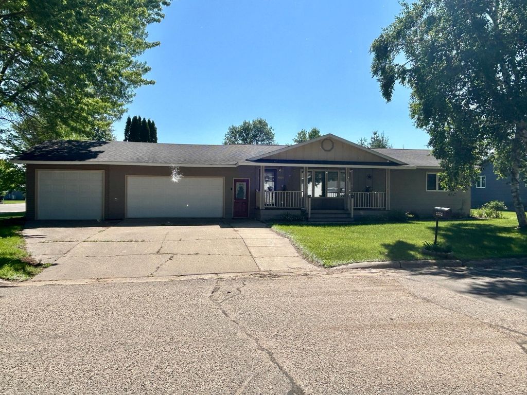 Photo of 1006 10th Street SW, Wadena, MN 56482 (MLS # 6677672)