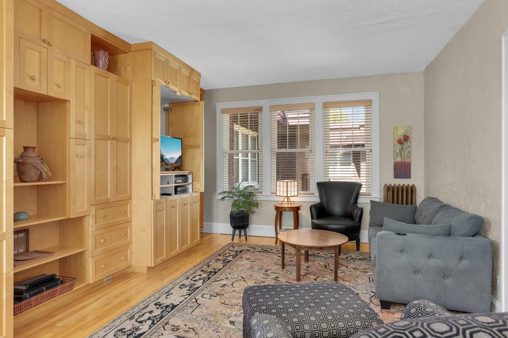 127 Lexington Parkway S 6