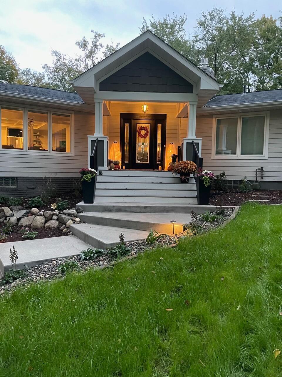 8475 Hidden Bay Trail N