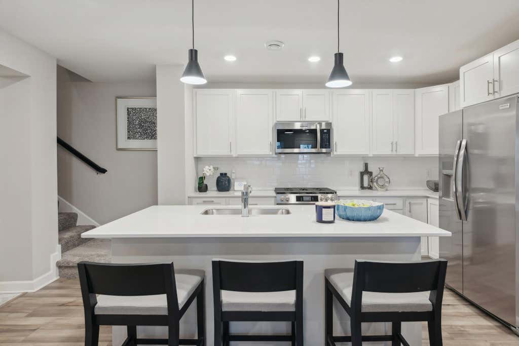 Photo of 5355 Long Pointe Pass, Woodbury, MN 55129 (MLS # 7114352)