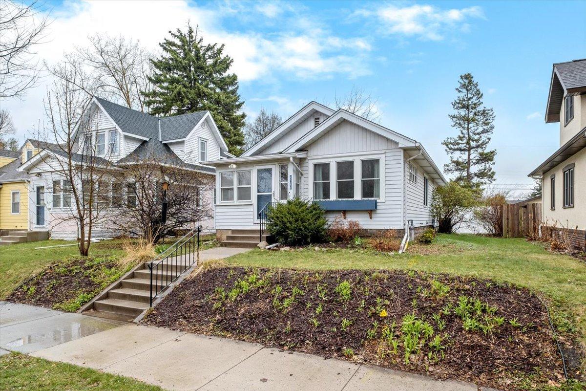 2545 Brighton Avenue NE