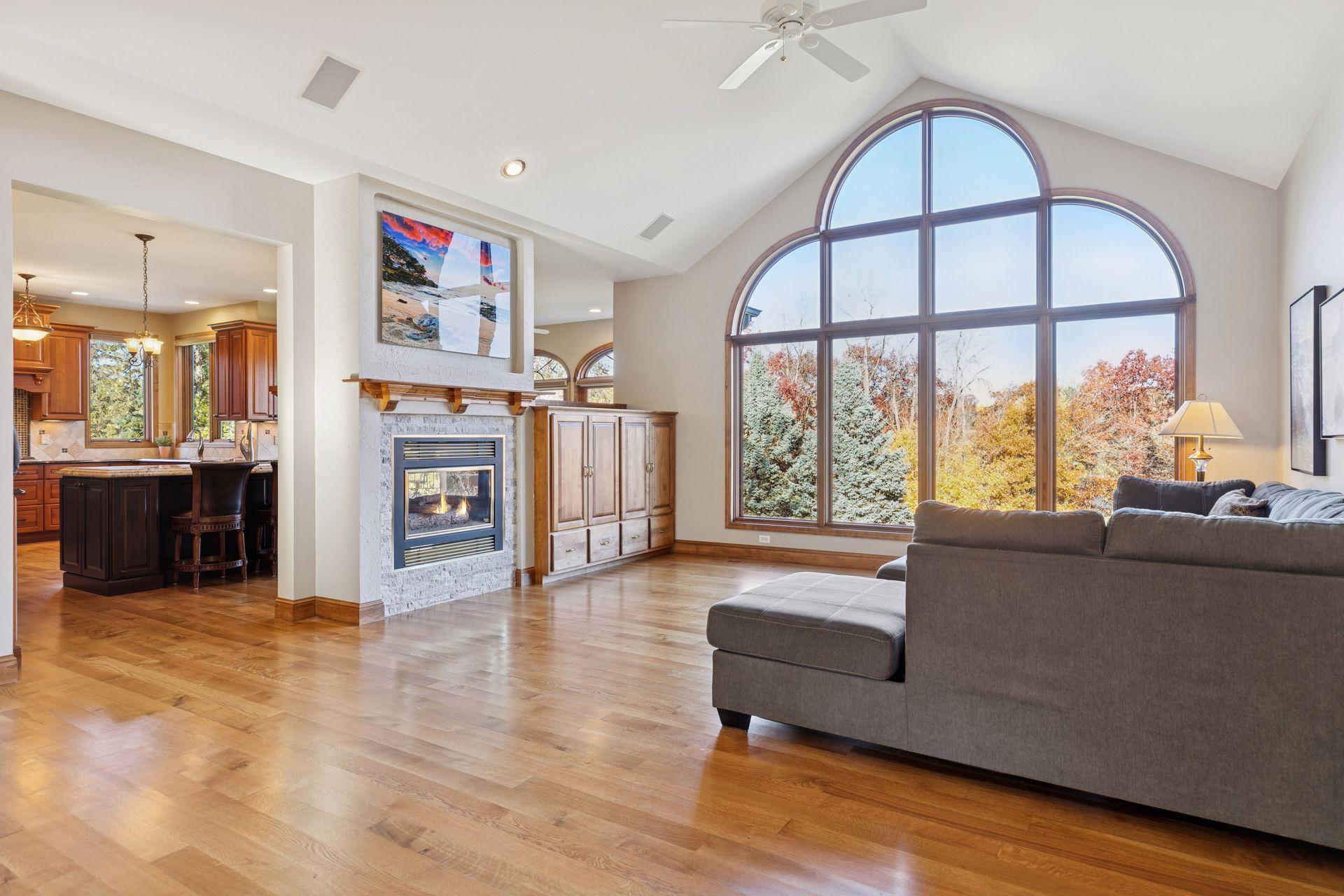 1095 Scarborough Lane