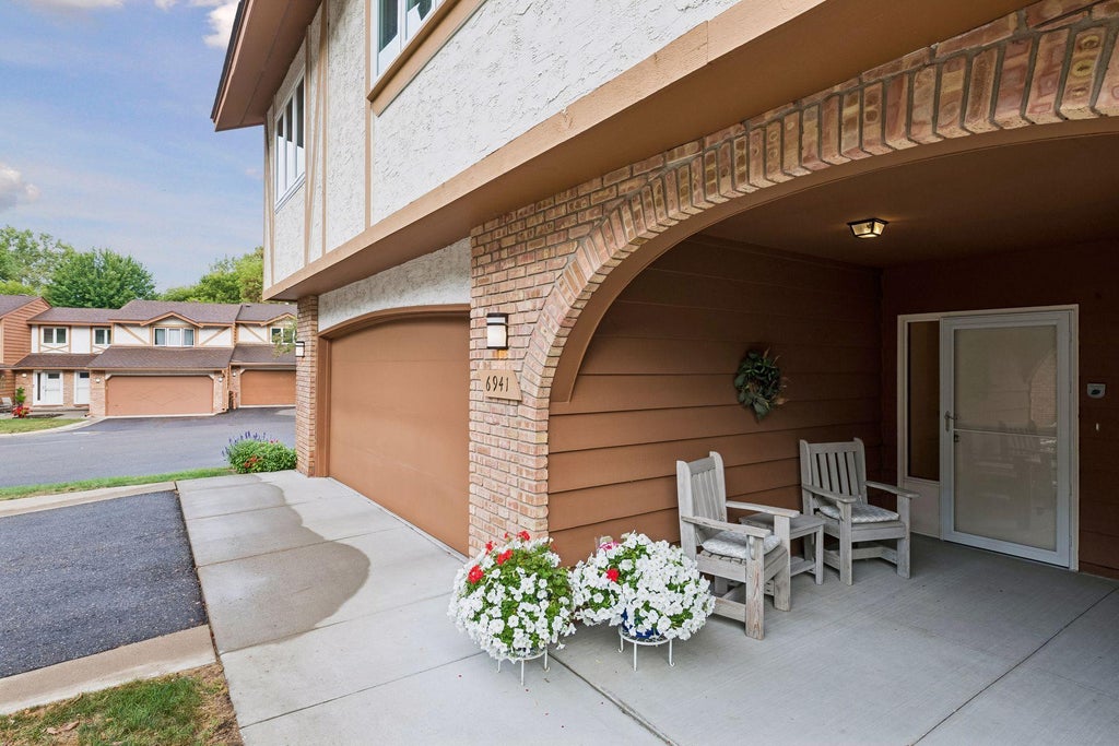 Photo of 6941 Edenvale Boulevard, Eden Prairie, MN 55346 (MLS # 7159253)