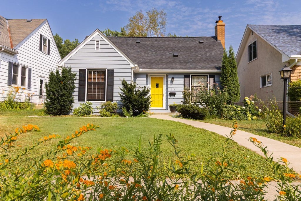 Photo of 1616 Alameda Street, Saint Paul, MN 55117 (MLS # 7098991)