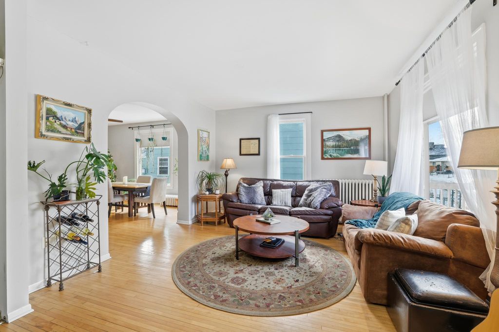 Photo of 649 Madison Street NE, Minneapolis, MN 55413 (MLS # 7006916)