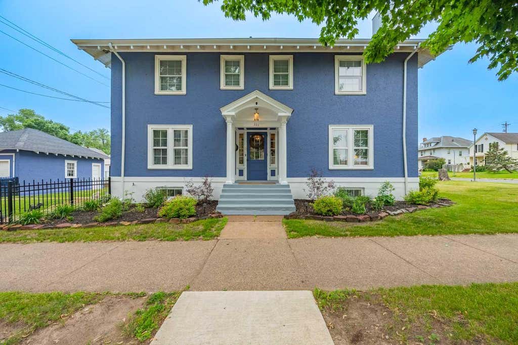 Photo of 306 E 21st Street, Hibbing, MN 55746 (MLS # 7101186)
