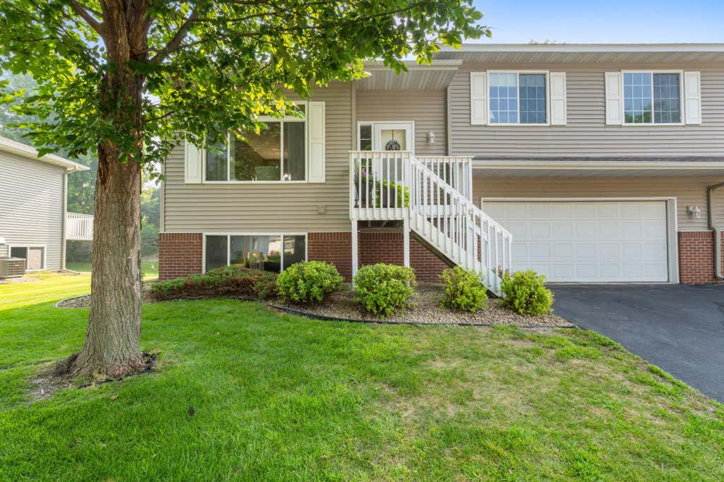 Photo of 1403 Constitutional Drive, Northfield, MN 55057 (MLS # 7110650)