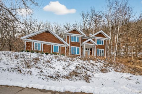 Photo of 104 Forest Oaks Court, Winona, MN 55987 (MLS # 7024640)