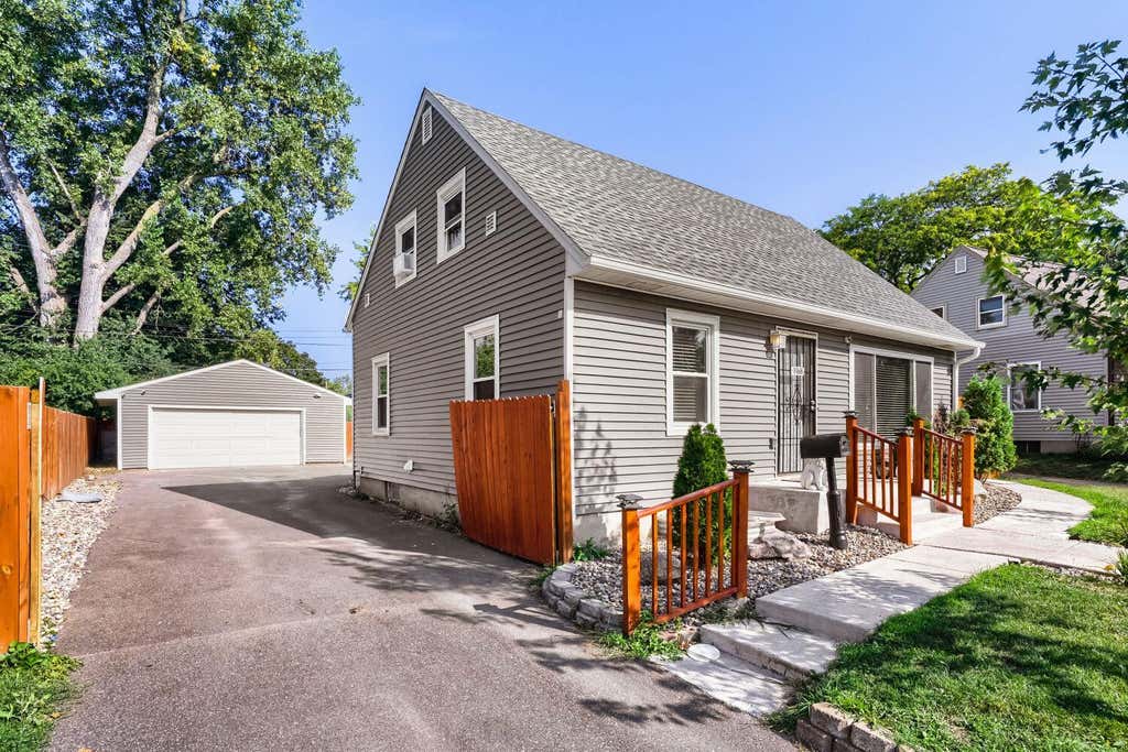 Photo of 1168 Kruse Street, West Saint Paul, MN 55118 (MLS # 7132223)