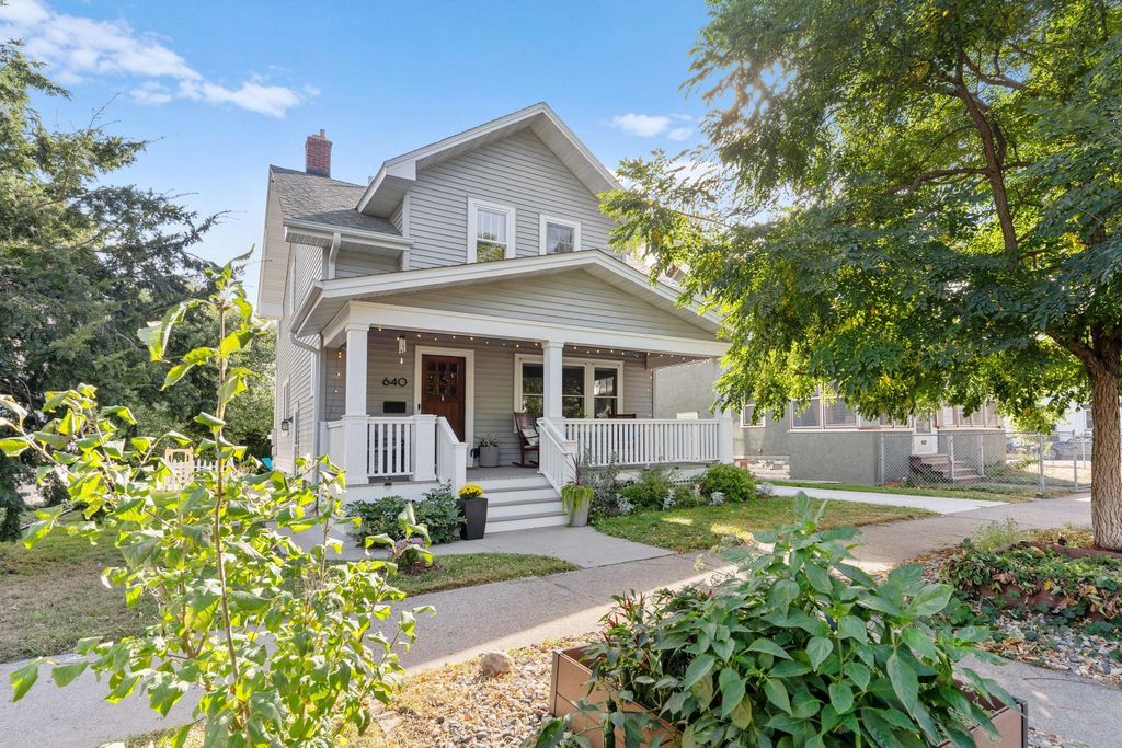 Photo of 640 Simpson Street, Saint Paul, MN 55104 (MLS # 7068407)