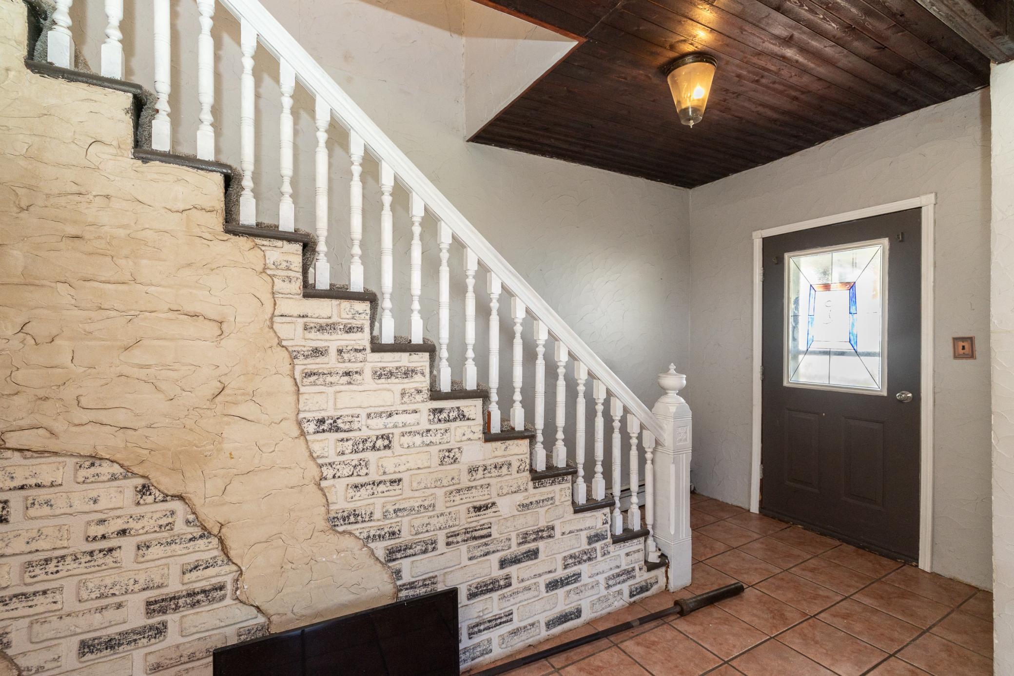 273 Elm Street S