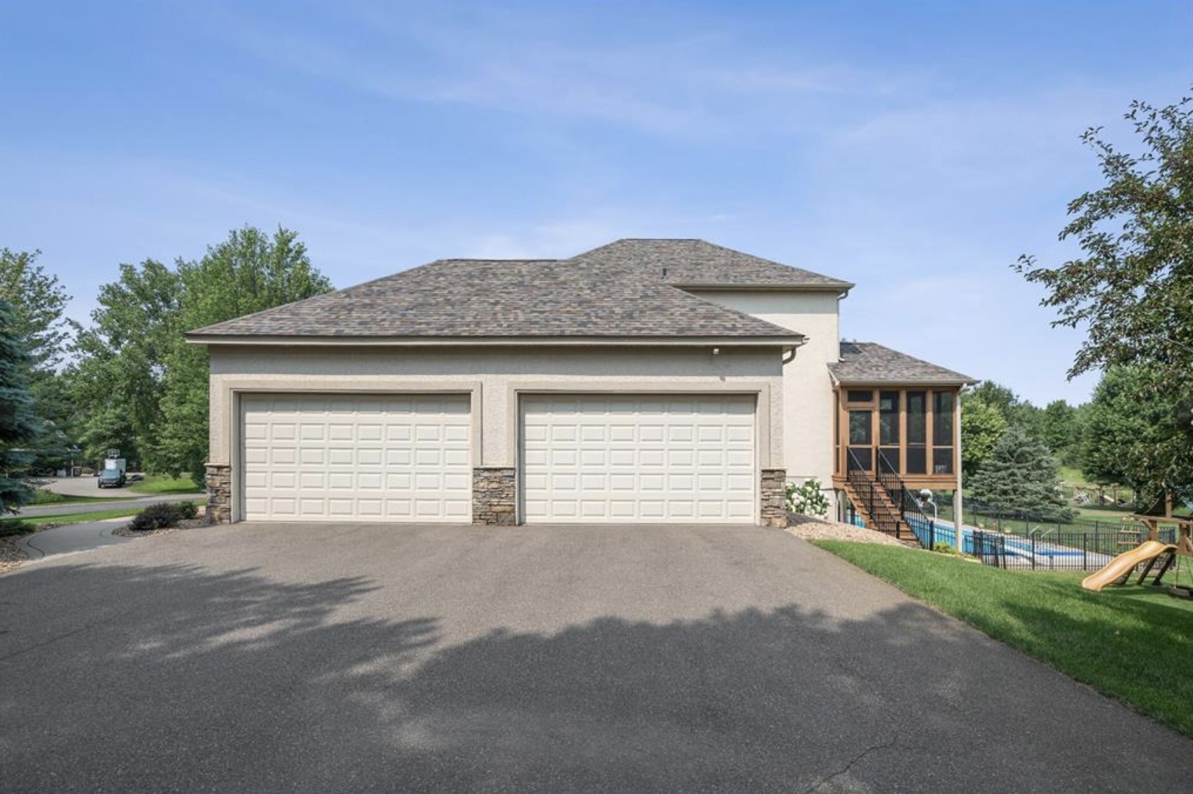 411 Emerald Lane