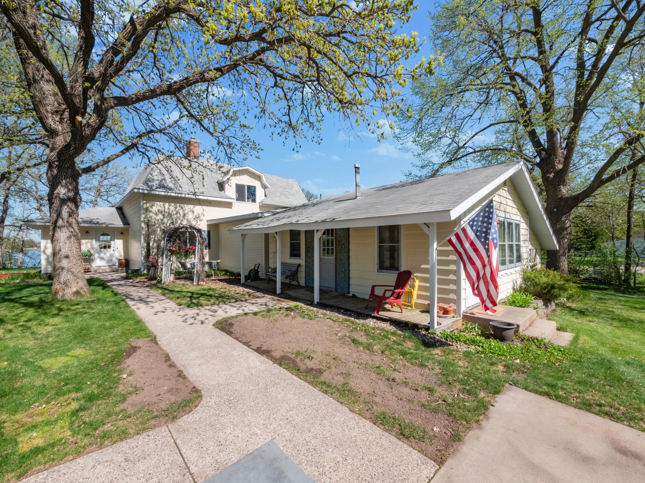 1007 Van Dyke Road NW