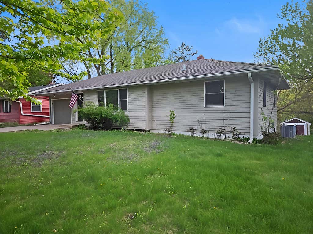 Photo of 1771 City Heights Drive, Maplewood, MN 55117 (MLS # 7080896)