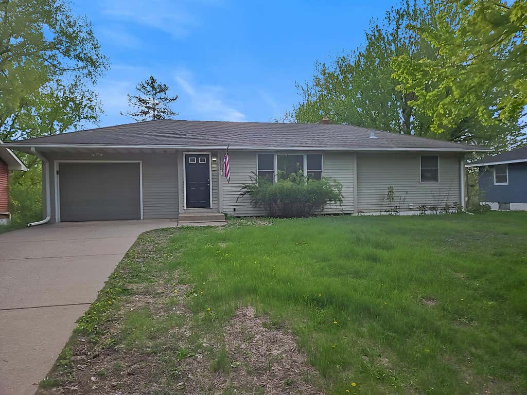Photo of 1771 City Heights Drive, Maplewood, MN 55117 (MLS # 7080896)