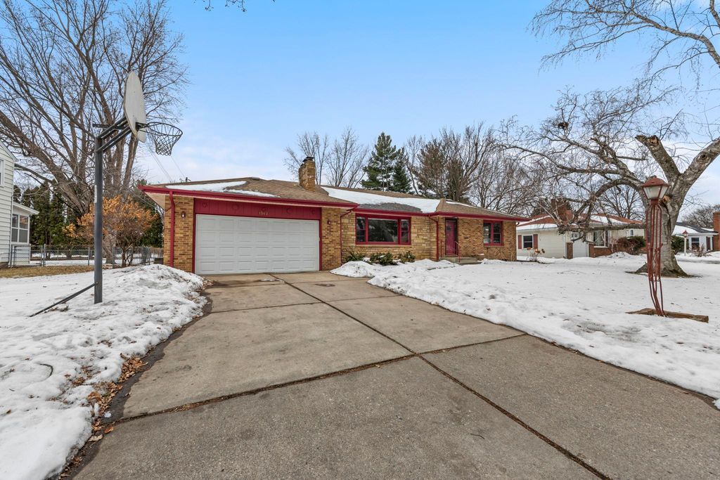 Photo of 1362 Belmont Lane W, Roseville, MN 55113 (MLS # 6817129)