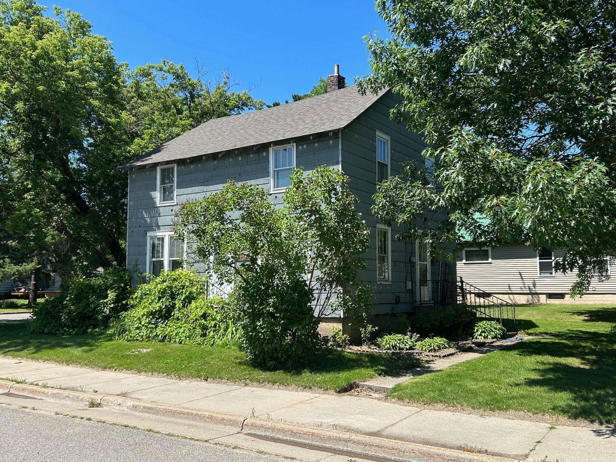 823 NW 5th Street