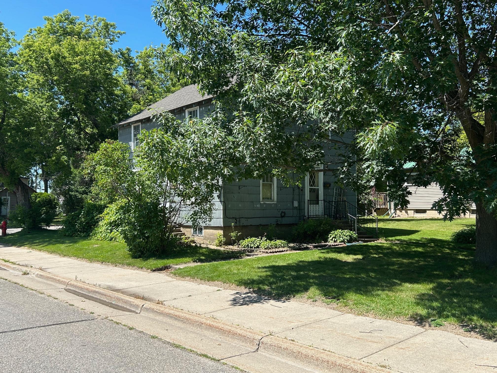 823 NW 5th Street