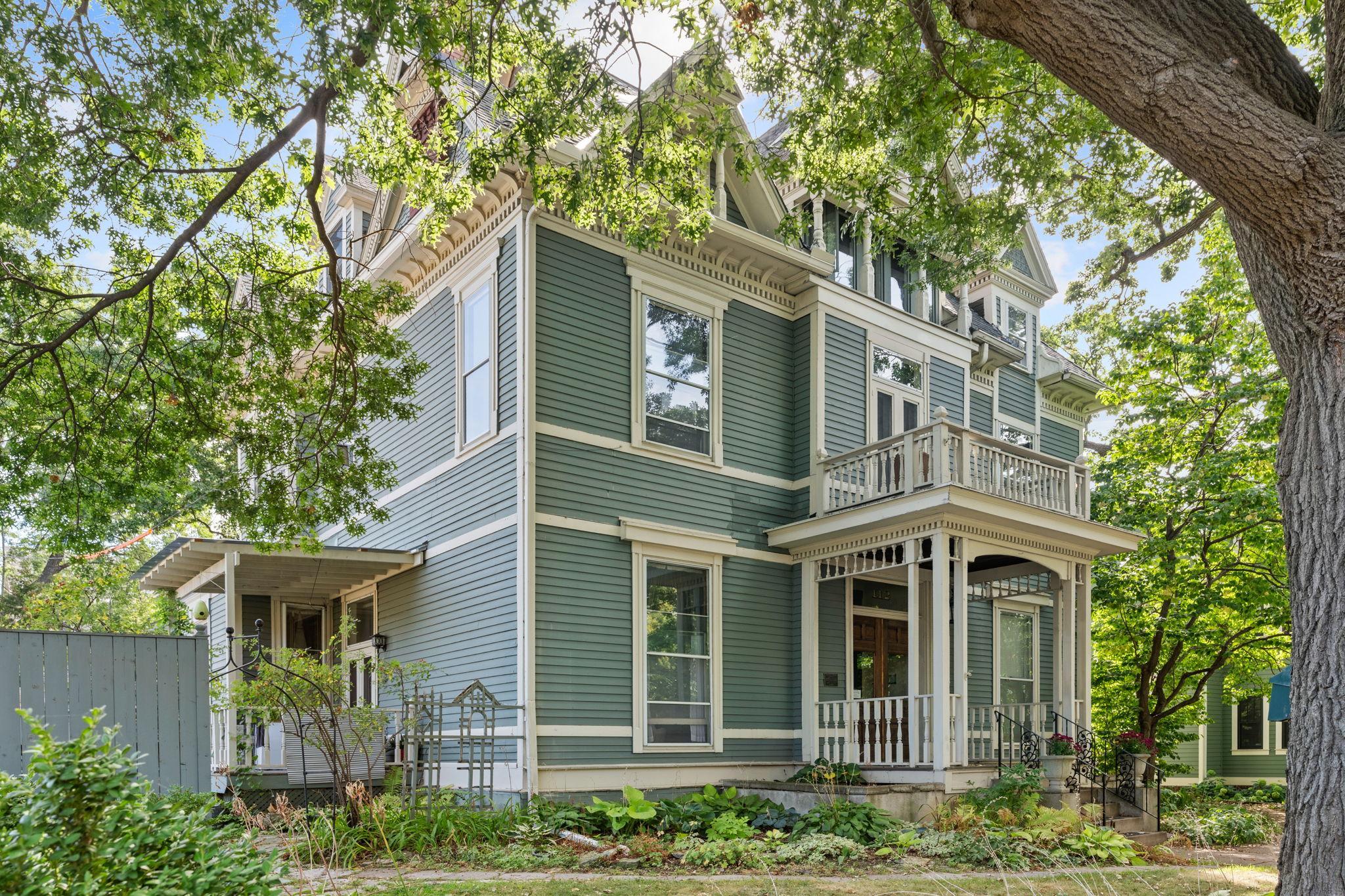 112 Western Avenue N 5