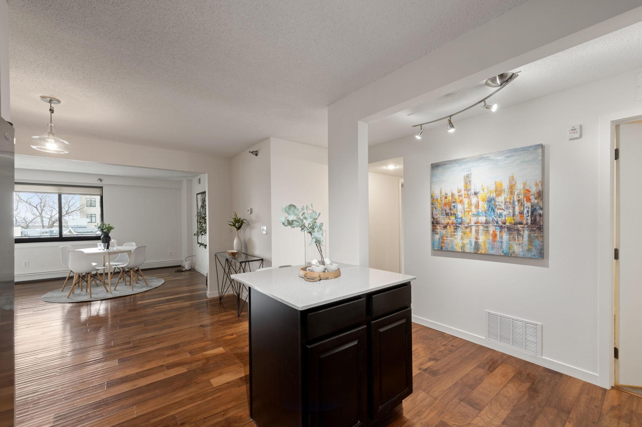 48 Groveland Terrace B307